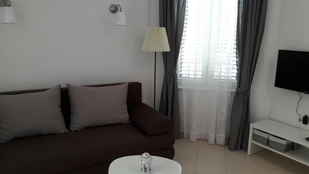 Apartmani Vitturi Kastela Bagian luar foto